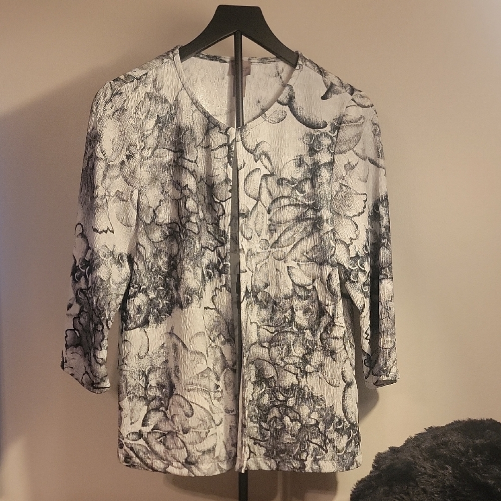 EasyWear By Chicos Floral Black and White Women's Jacket/Overlet